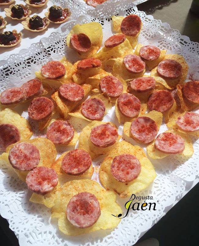 Patatas y salchichón codido de pato