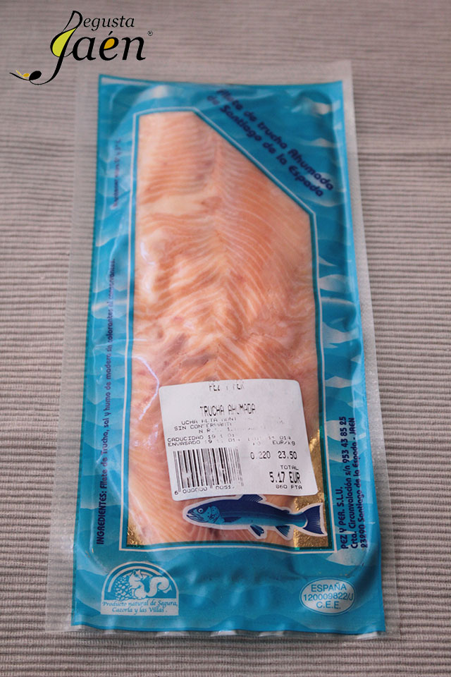 Tallarines con trucha ahumada de Pez y Per (3)