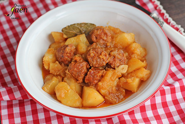 Patatas con chorizo (3)