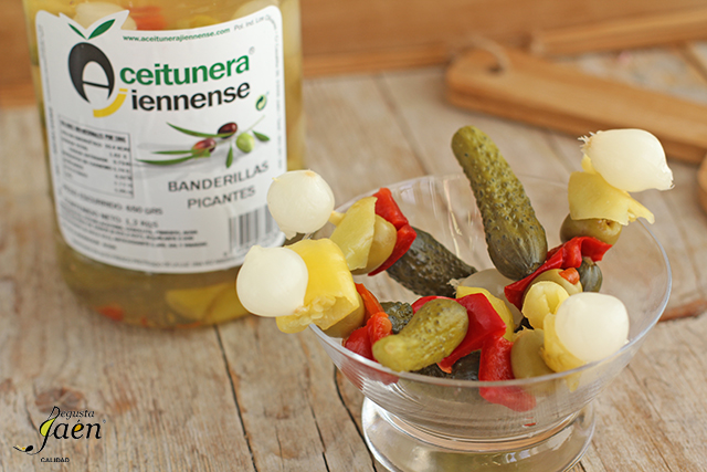 Lentejas con chorizo patatero y encurtidos (4)