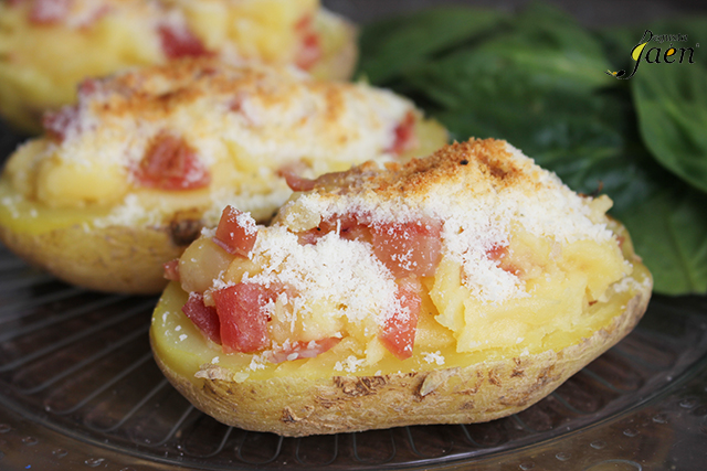 Patatas rellenas con jamon y queso