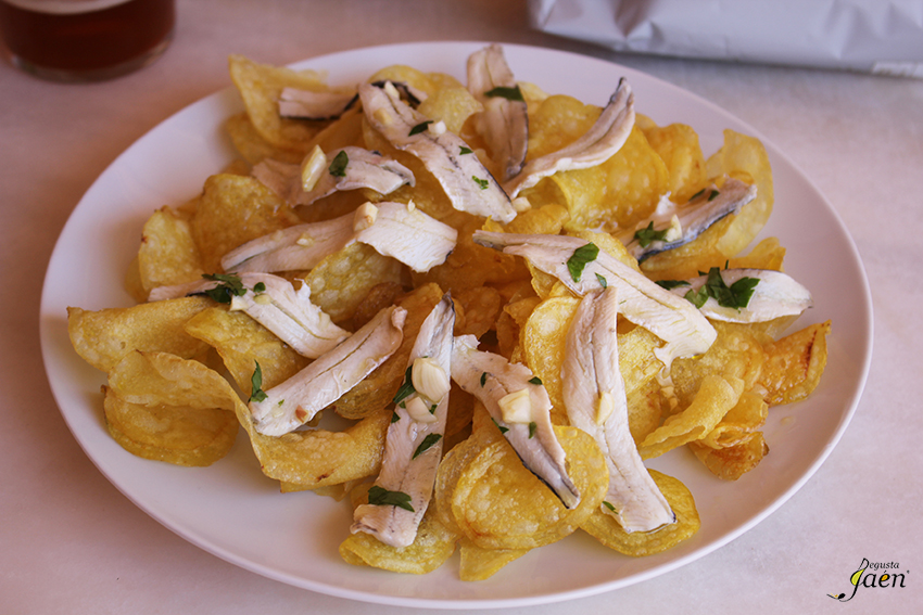 Patatas con boquerones en vinagre Degusta Jaen