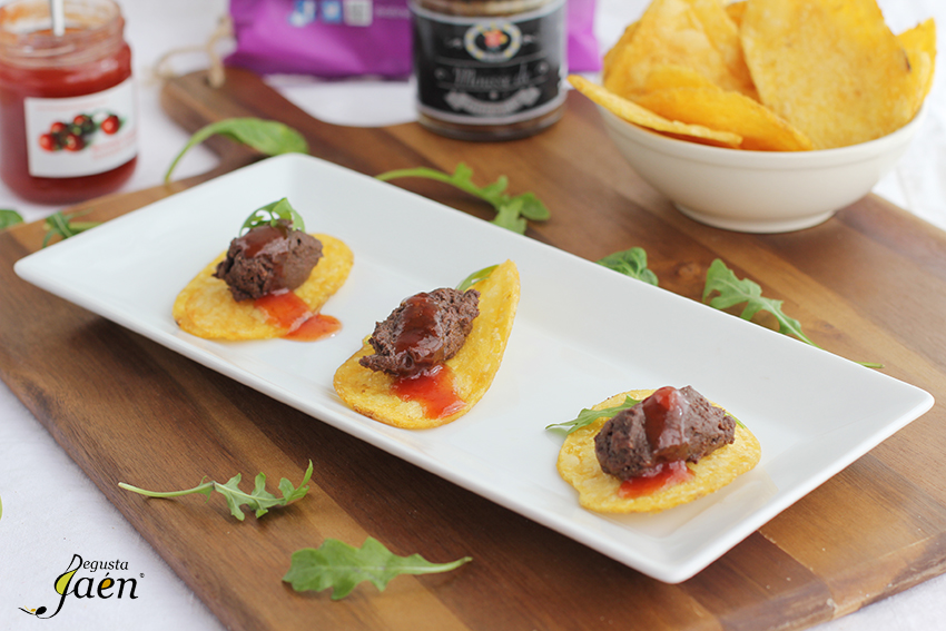 Pataton con mousse de morcilla y mermelada de tomate Degusta Jaen