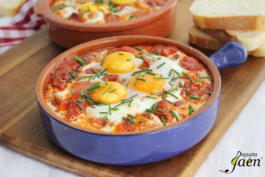 Huevos al plato con chorizo Torrefrio Degusta Jaen (2)