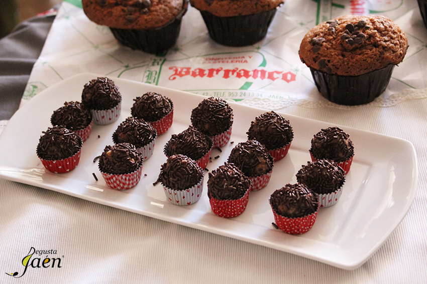 Trufas con Magdalenas de chocolate y aceite Barranco Degusta Jaen