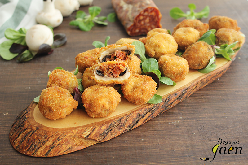 Champiñones rellenos salchichon achorizado Degusta Jaen (1)