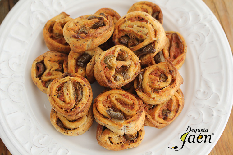 Rollitos de pizza de aceitunas de cornezuelo Degusta Jaén (1)
