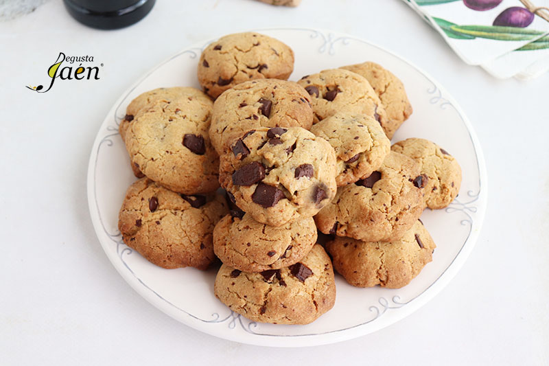 Galletas con aove y chocolate