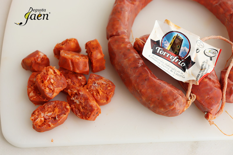 Macarrones con chorizo y calabacin