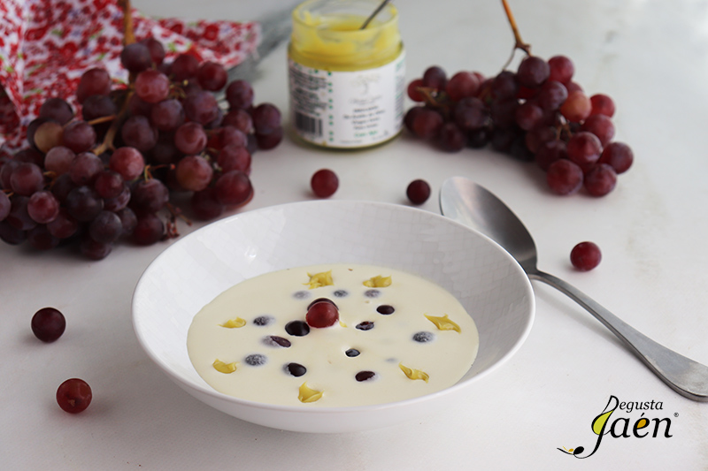 ajoblanco con uvas bailen degusta jaén