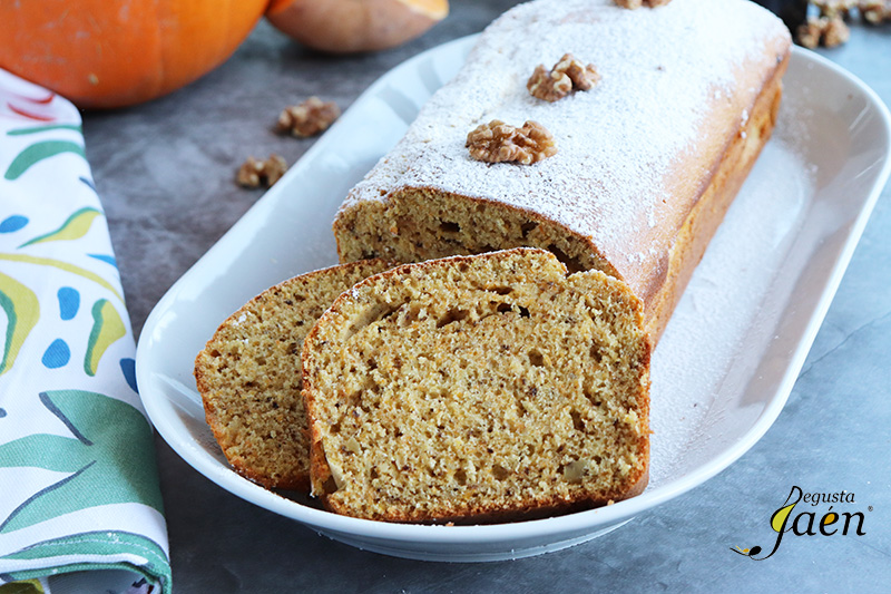 Bizcocho de calabaza con nueces y aceite de oliva virgen extra
