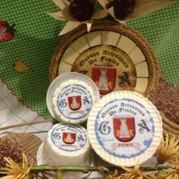 Imagen del producto Queso de cabra fresco y requesón Quesos Artesanos de Frailes