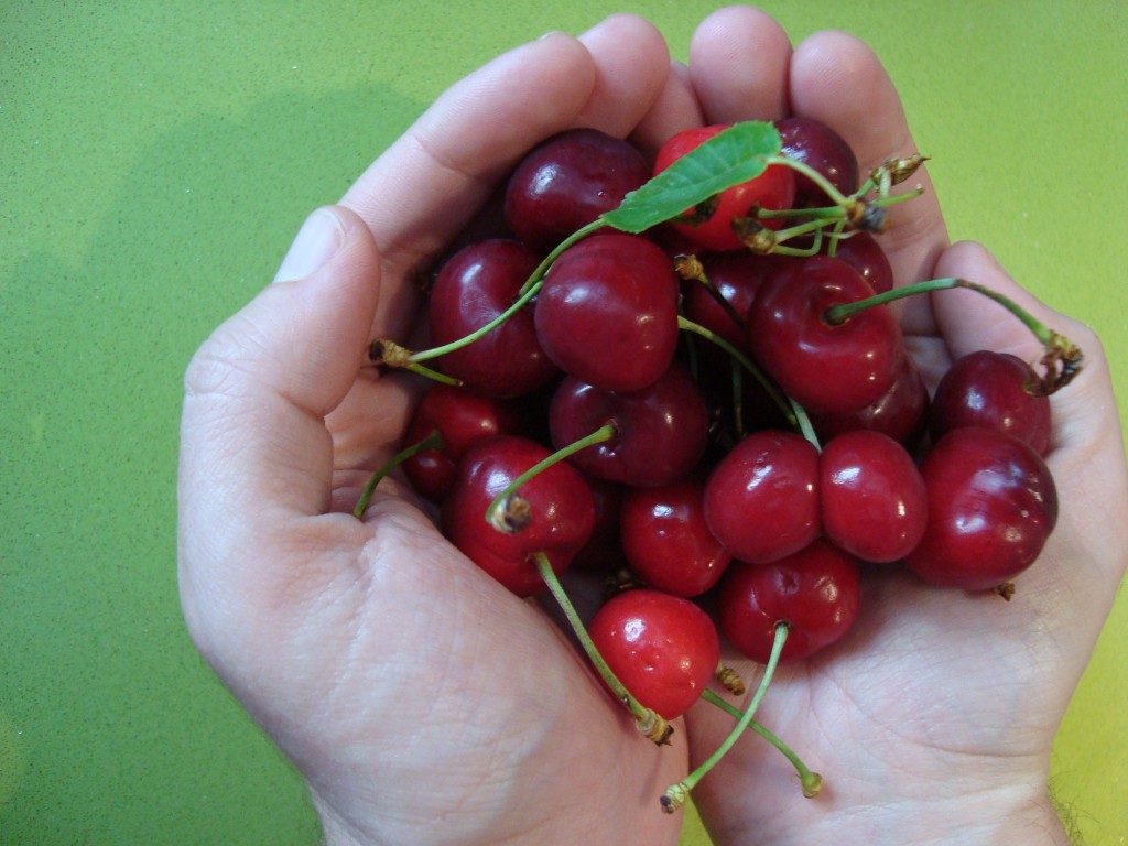 Puñado cerezas