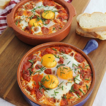 Imagen de la receta Huevos al plato con chorizo