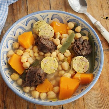 Imagen de la receta Cocido con relleno de carnaval y morcilla