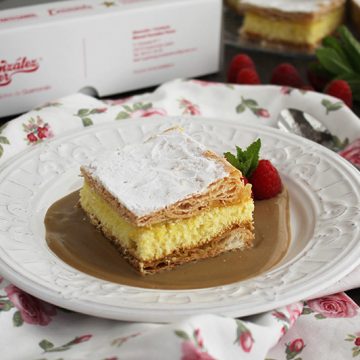 Imagen de la receta Hojaldres de Guarromán, Alemanes, con crema de café