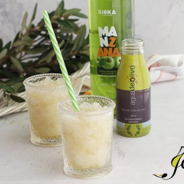 Imagen de la receta Granizado de agua de olivo y manzana