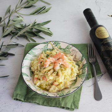 Imagen de la receta Ensaladilla de patata con espárragos, langostinos y lactonesa de "aove"
