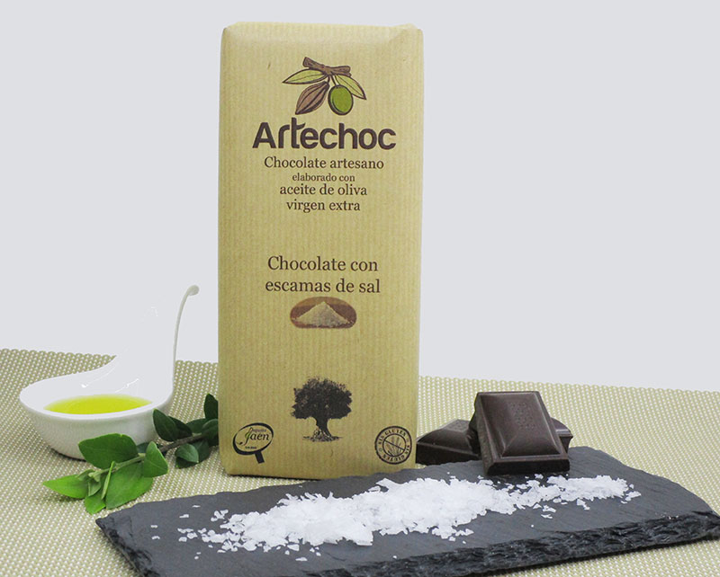artechoc-chocolate-artesano-con-aove-y-escamas-de-sal
