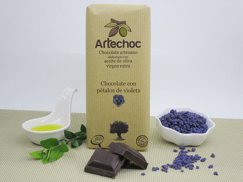 artechoc-chocolate-artesano-con-petalos-violeta