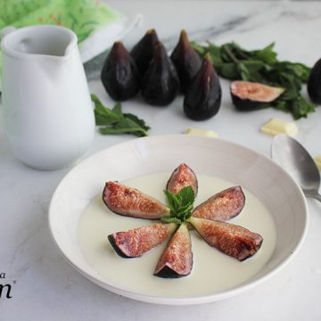 Imagen de la receta Sopa fría de chocolate blanco y yogur con Brevas de Jimena