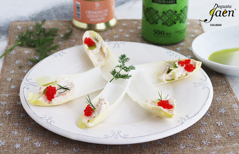 Endivias con cremoso de salmón y "aove"
