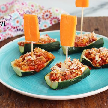 Imagen de la receta Barquitas de calabacín rellenas de verduras, jamón y queso