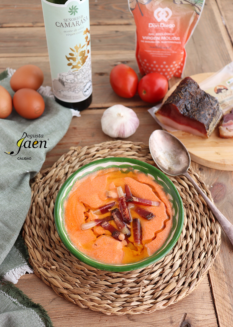 No salmorejo o Salmorejo sin pan con lomo al romero