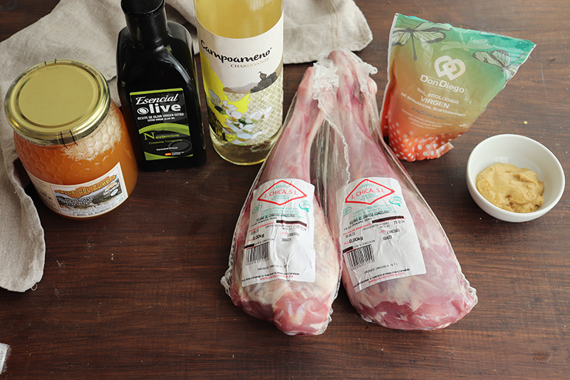 Pierna de cabrito a la miel con batatas