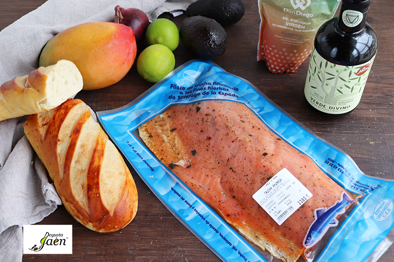 Tartar de trucha ahumada en Brioche