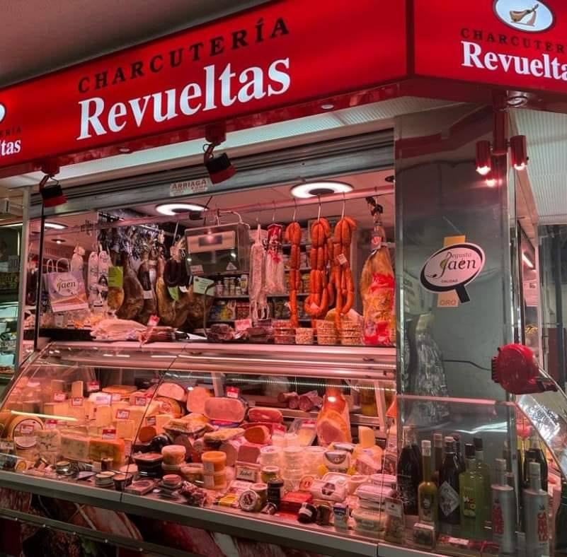 421899624_887348320059117_2302673037553950008_n