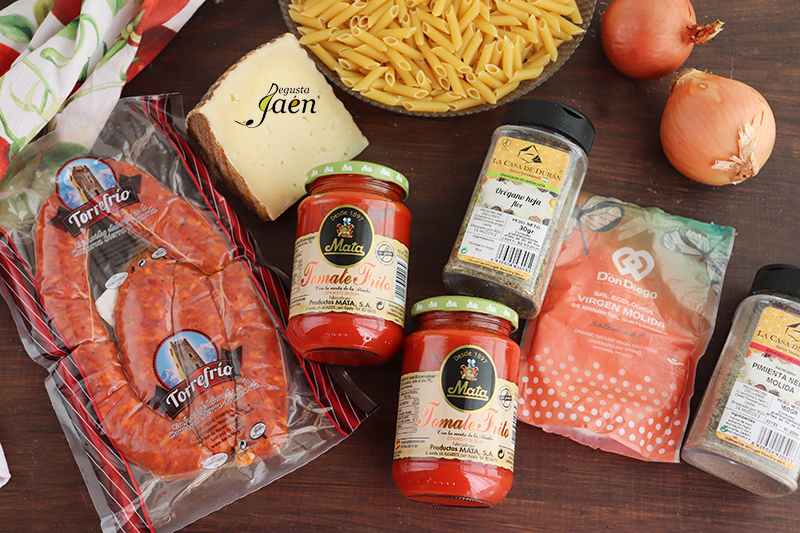 Macarrones con chorizo y queso gratinados