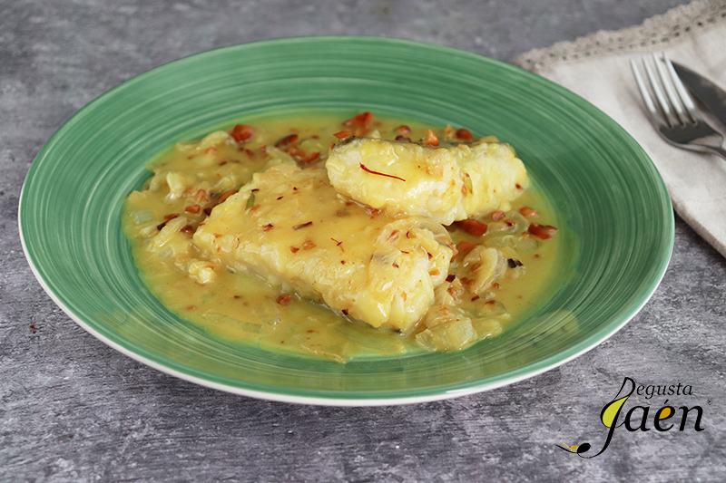 Bacalao en salsa de almendras y azafrán