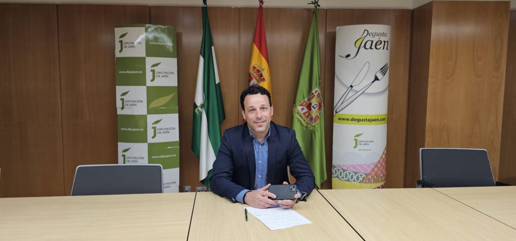 20240410-javier-perales-comunicando-finalistas-ii-concurso-gastronxmico-degusta-jaxn