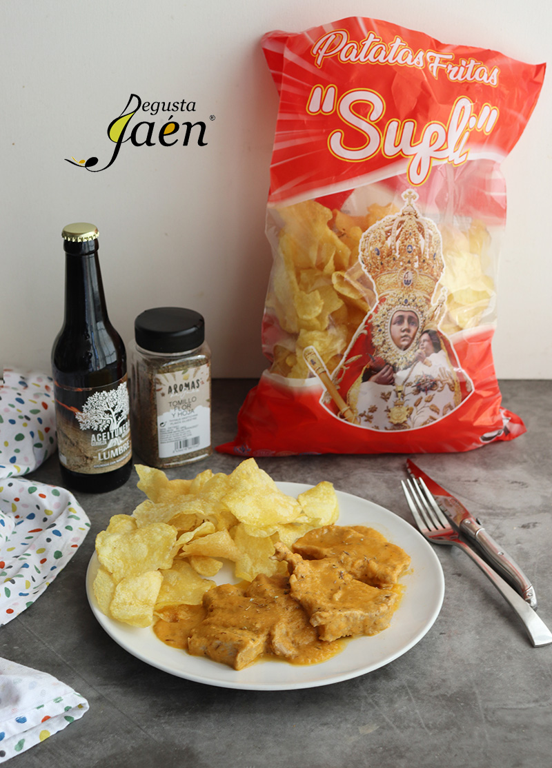 Lomo en salsa de cerveza con patatas fritas