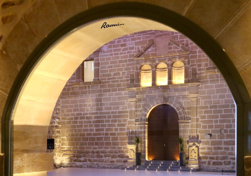 PORTADA CLASICISTA DE ALBERTO ROMAN VILCHEZ