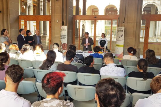 I Muestra de frutos secos con cáscara