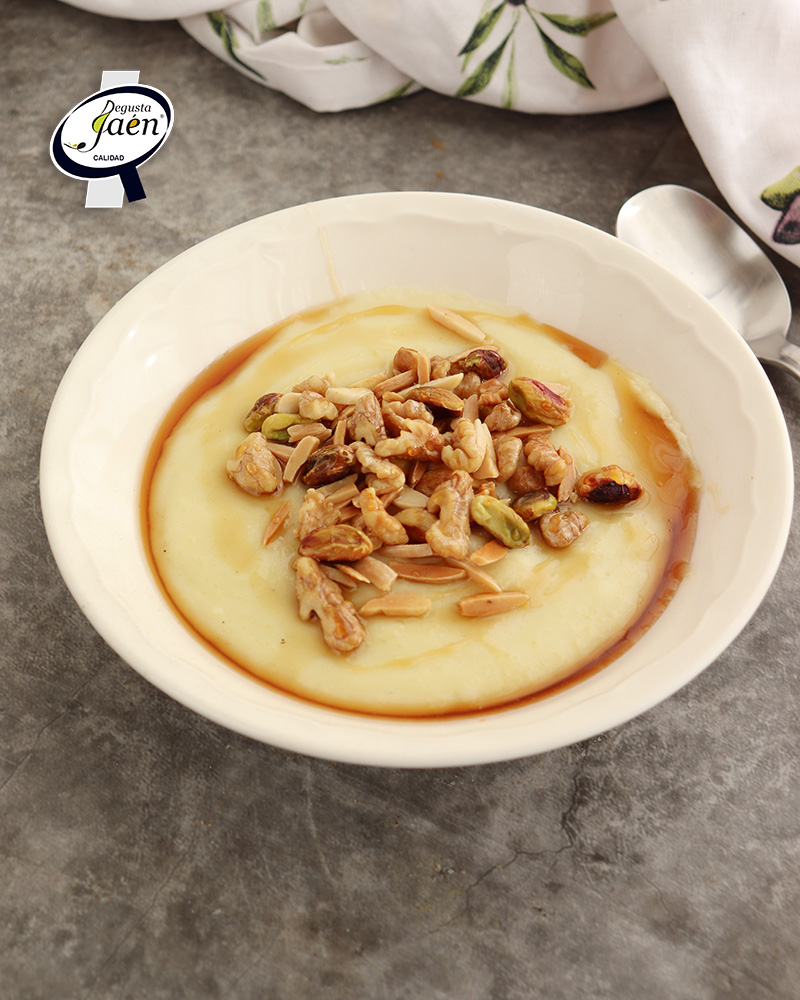 Gachas con miel y frutos secos