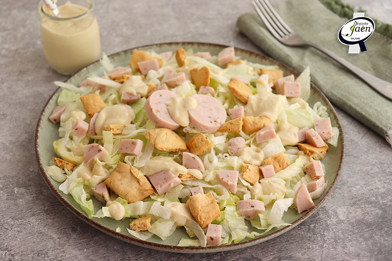 Ensalada césar a la jiennense