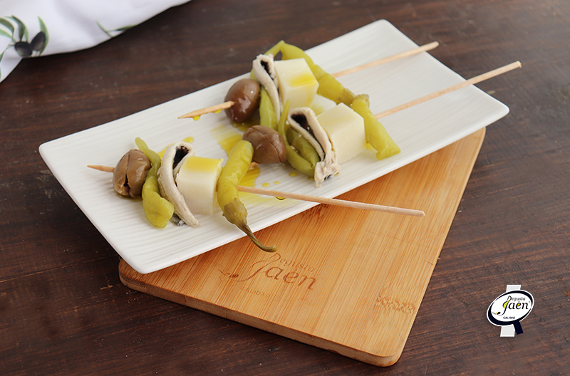 Gildas con queso y aceite de oliva virgen extra