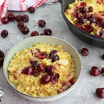 Imagen de la receta Migas de sémola con panceta y cerezas