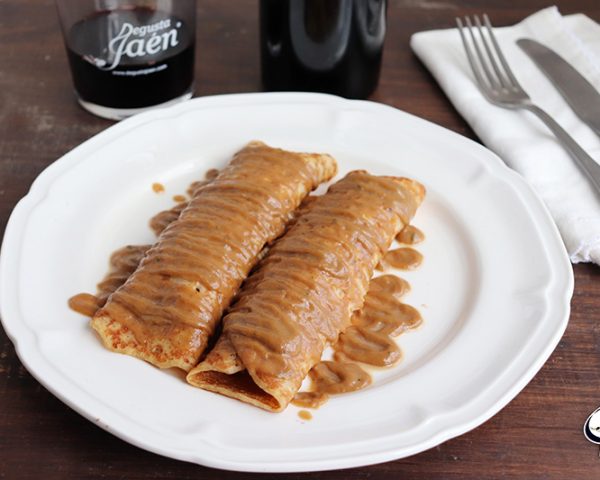Crepes de cabrito al vino tinto