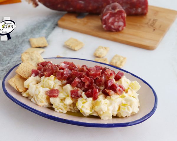 Ensaladilla de salchichón con lactonesa de AOVE Picual
